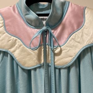 I. Magnin Bill Tice Robe